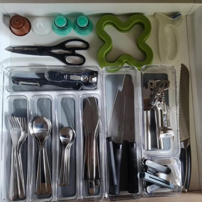 Jedilni pribor v Apartmaju Pikabooth Topolšica